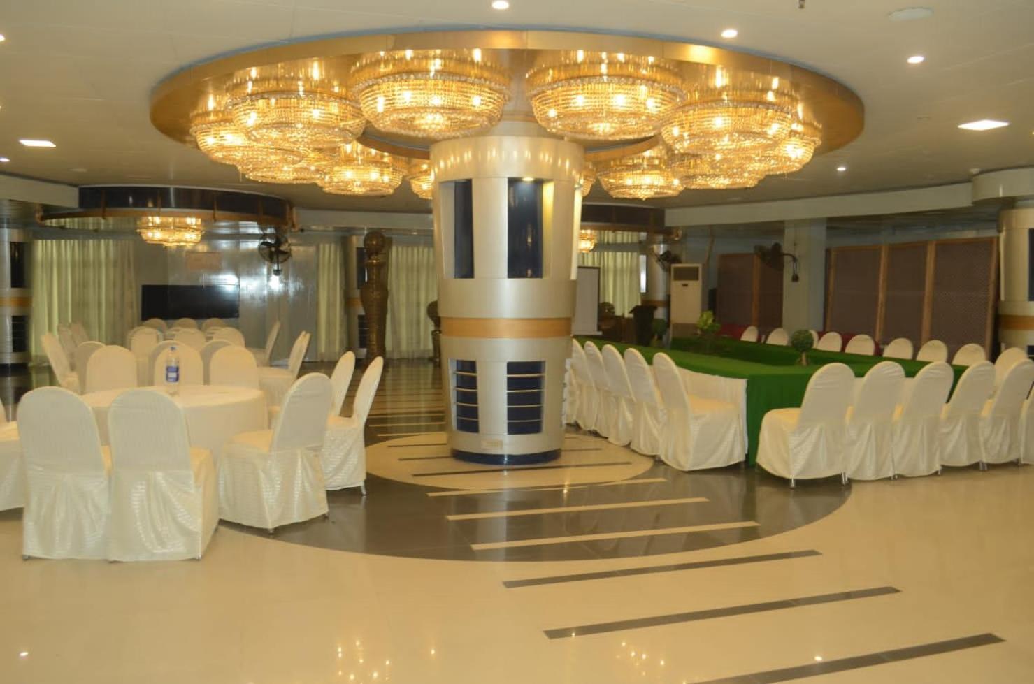 Alsafina Hotel Lahore Esterno foto