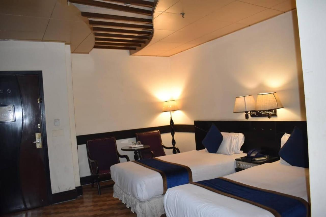 Alsafina Hotel Lahore Esterno foto