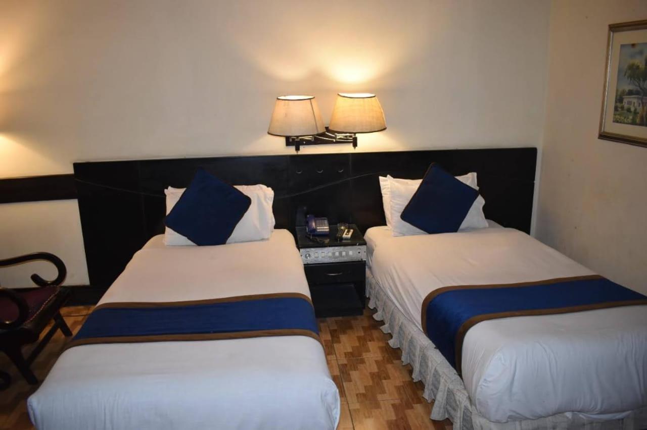 Alsafina Hotel Lahore Esterno foto